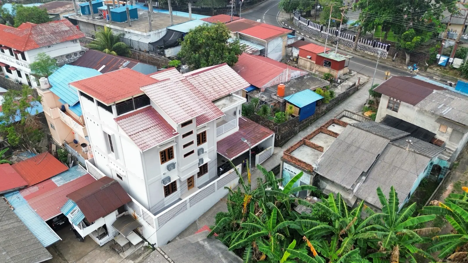 Aerial view of the Selesa Stay building and the neighbourhood in Tanjung Pinang